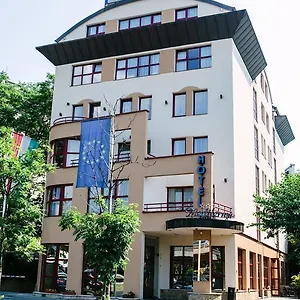 **** Hotel Mediterran Hungría